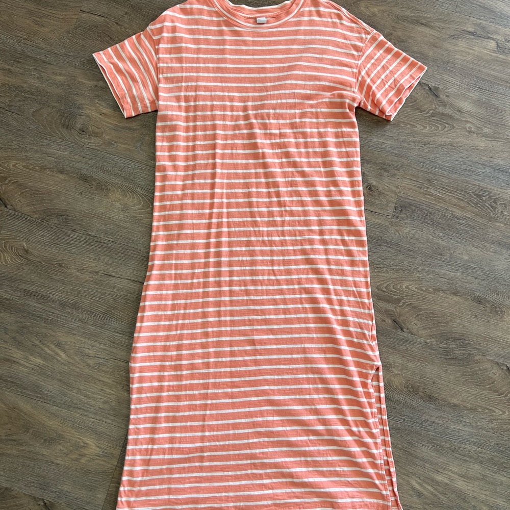 Old Navy Coral and White Striped Midi Dress - Sz Medium